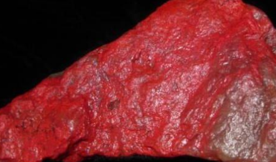 鸡血石|女子带“石头”鉴定，称花三百万高价购下，专家：你稳住，我估价