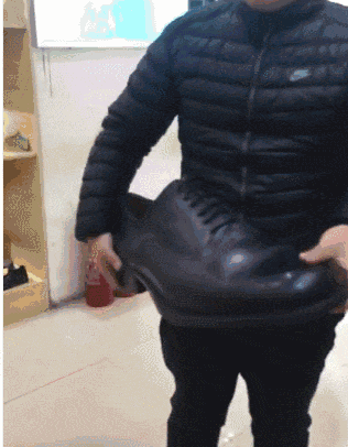 萌控孩|“从爷爷床底下发现的,这到底值不值钱啊?”哈哈哈感觉自己要发财了啊