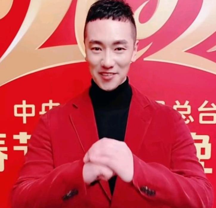 春晚|春晚独唱4分，艳压刘德华的草根王琪凭啥爆红？看她妻子什么背景