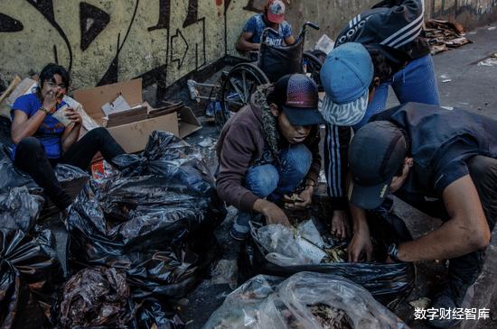 貨幣貶值 貨幣貶值90%，物價(jià)飆漲，商店關(guān)閉，這個(gè)國(guó)家陷入高通脹