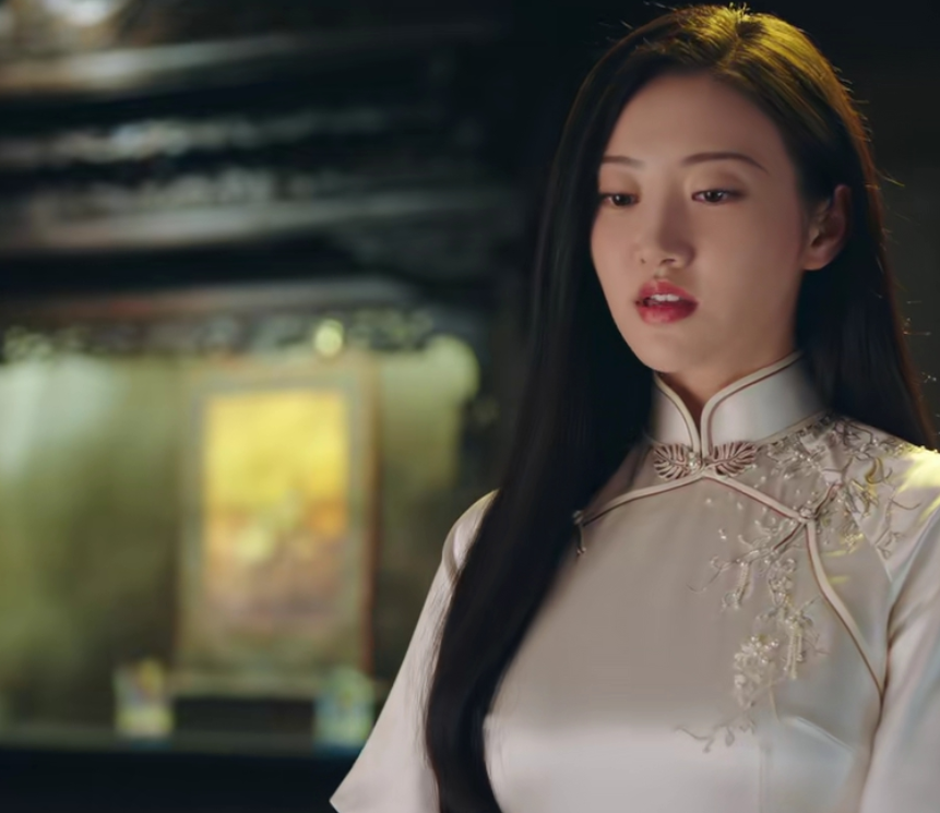 景甜|富贵花景甜背后的两个男人：一个有钱宠她无边，一个有名助她翻身