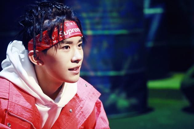 学霸|娱乐圈不拼颜值拼智商？学霸混圈一个比一个红，颜值只是敲门砖!