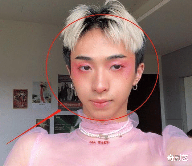 伊能静|伊能静19岁爱子官宣恋情，深夜合照，女友颜值高！