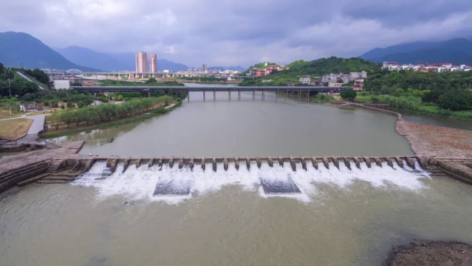 町芒评测 上天造神、下地造鞋，福建莆田还有多“魔性”？