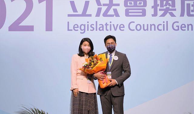 朱玲玲|朱玲玲两次嫁入百亿豪门，二婚被丈夫宠成公主，人生却有一个遗憾