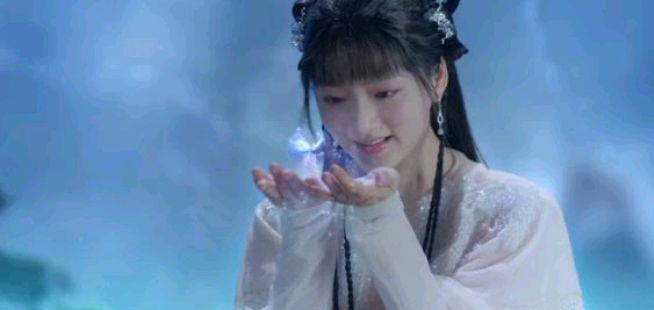 玉骨遥|《玉骨遥》官微发剧照，任敏头发髻玉骨惹眼，肖战造型也用到过它