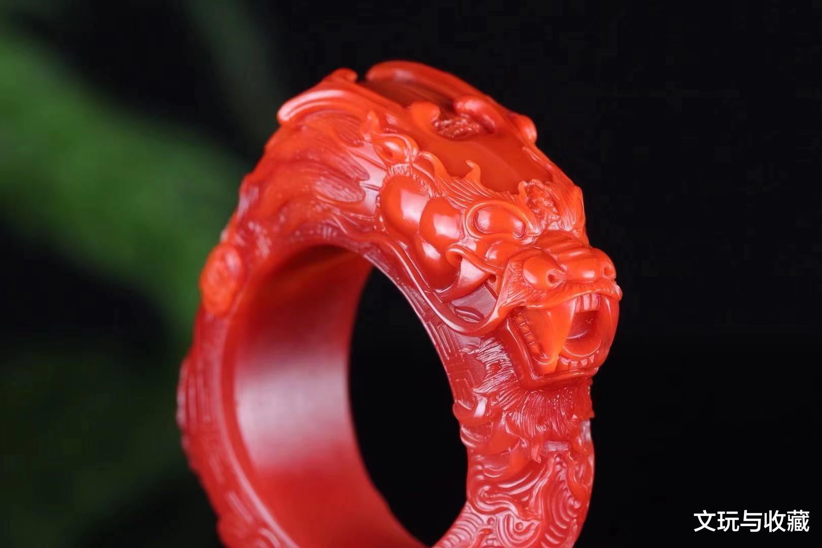雕刻|雕刻一个南红的扳指有点霸气，一般人真的降不住