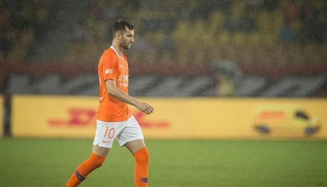 憨爸爸育儿|巴普蒂斯唐离队原因曝光,武汉队弃用法国高中锋,李霄鹏力争首胜