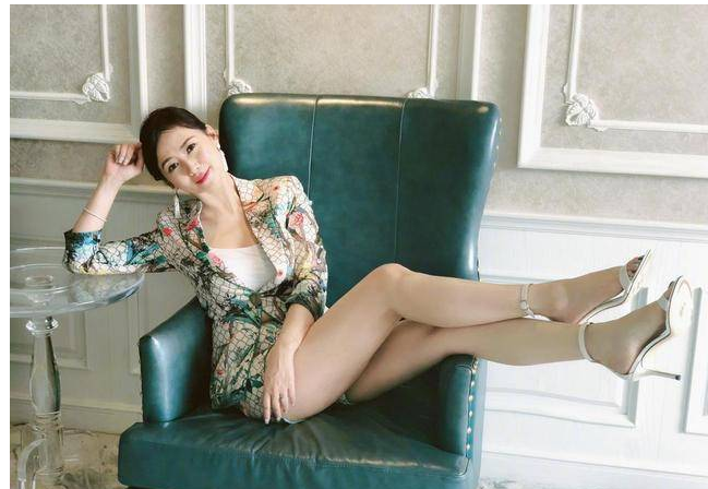 古天乐|她是人人都喜欢的女星，古天乐也曾追求，如今52岁仍旧韵味满天飞