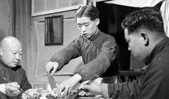 美好大千世界|冯玉祥下馆子,老板说“不招待叫花子”,半个时辰后饭馆就被砸了