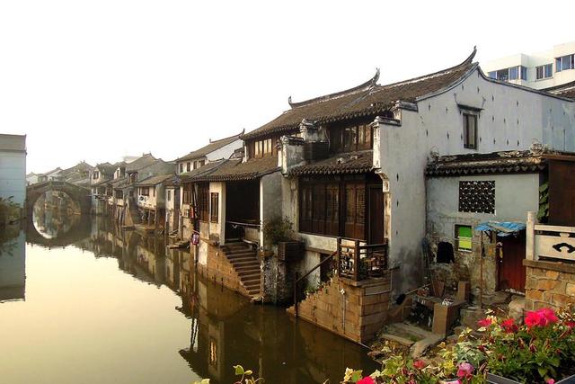 古镇 江苏又一古镇走红，距上海虹桥机场50公里，比肩乌镇值得一游！