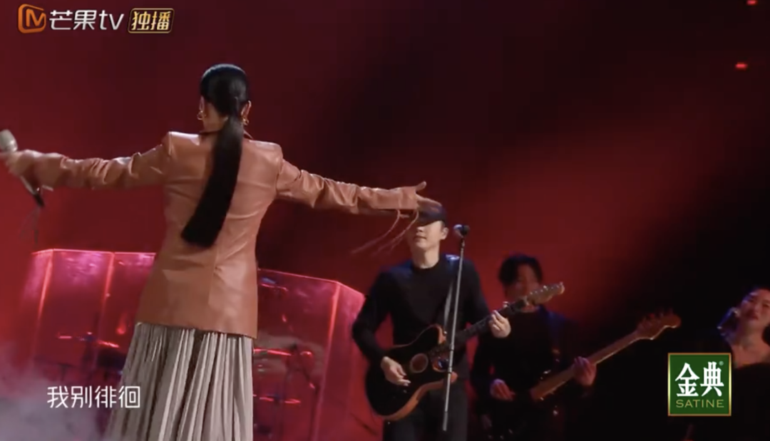 张柏芝|翻红失败？她果然是个“美丽废物”