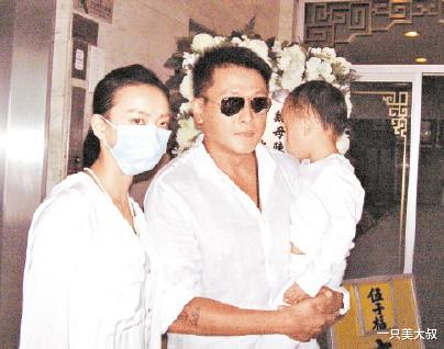 魏骏杰|渣了滕丽名9年，出轨小20岁女大学生的魏俊杰，也走到了今天