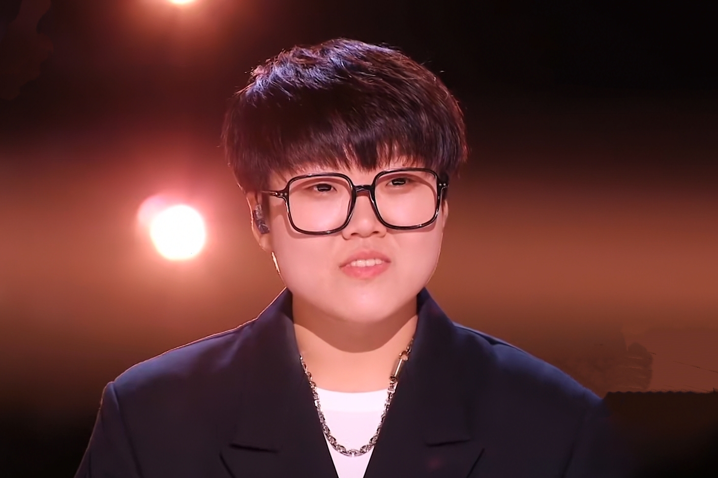 陈冰|《好声音》中秋晚会，陈冰发福，郭沁变成熟，四个总冠军状态不佳