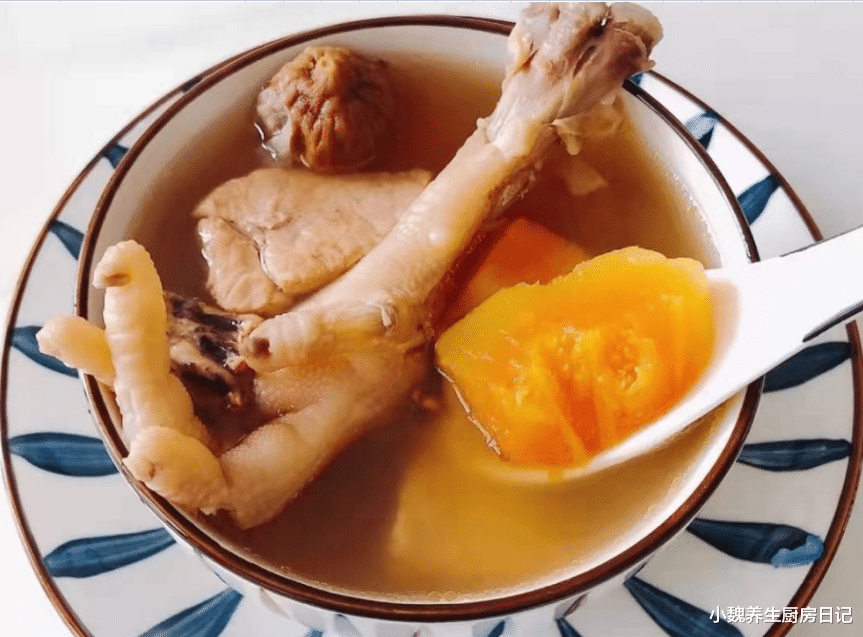 鸡爪|冬补三九，常给家人喝这汤，滋补又去燥，营养极高，身体更舒坦