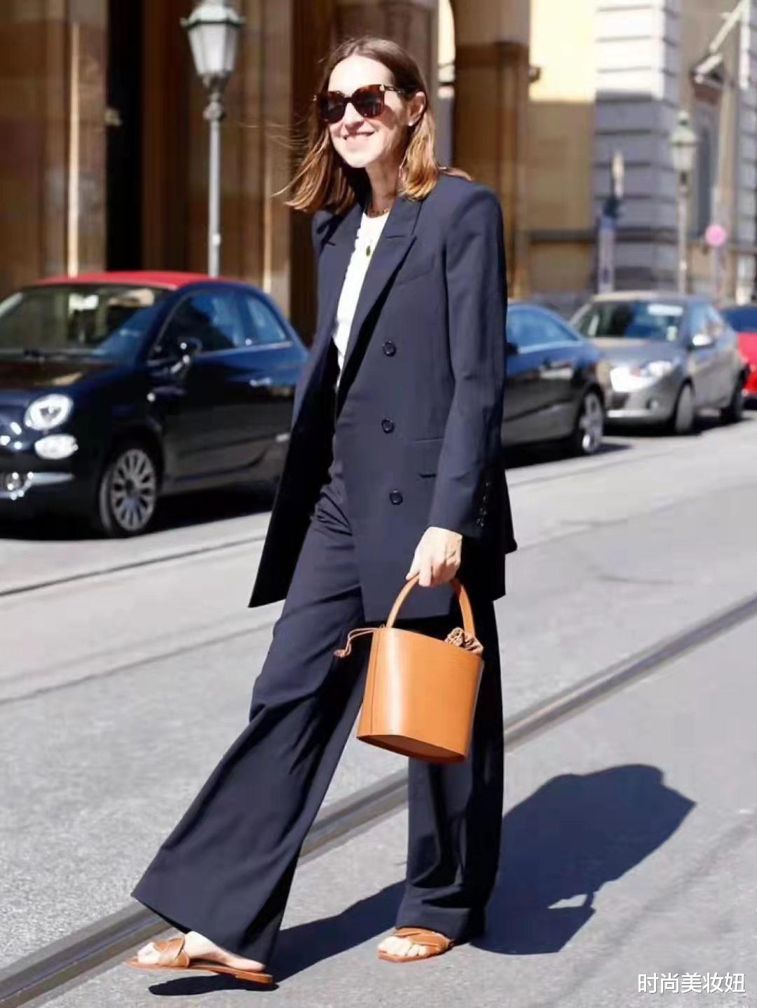 时尚美妆妞 中年人“会打扮”与“不会打扮”的差距,秘诀在这4点,高级优雅