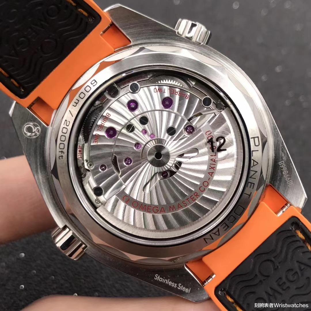 刻腕表者Wristwatches|VS厂欧米茄海马海洋宇宙600「四分之一橙」终极版评测！