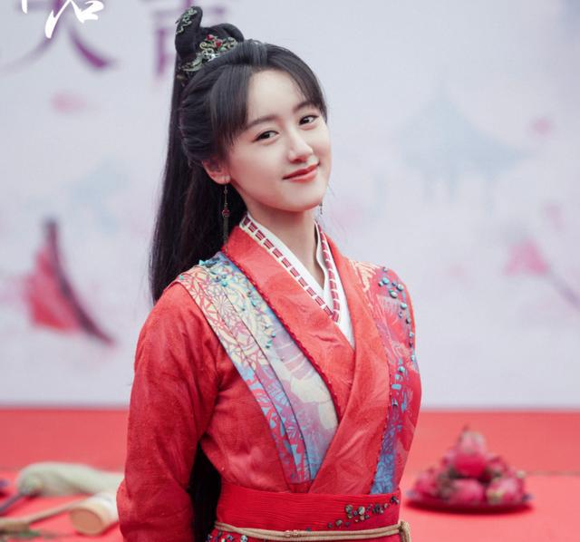 钟汉良|太离谱了！钟汉良袁冰妍新剧年龄差太大，网友：又想起锦心似玉了