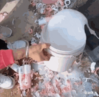 肖战|2021年流量局势跌宕起伏：肖战持续顶流，双男主迅速“熄火”