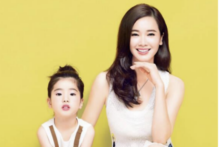 左小青|左小青：带着爱嫁大20岁老公，终究没走到最后，让女儿受到伤害