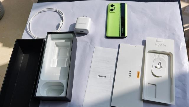 VR|買紅米K40、選iqooNeo5還是GT Neo2？仔細分析優缺點后終于不糾結