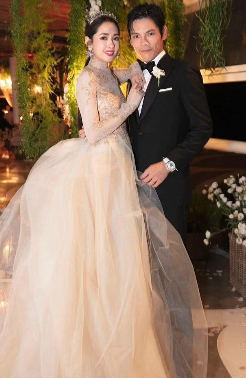 郭碧婷|有种“整容”叫做结婚不到一年，向佐没变，郭碧婷的脸却不敢认！