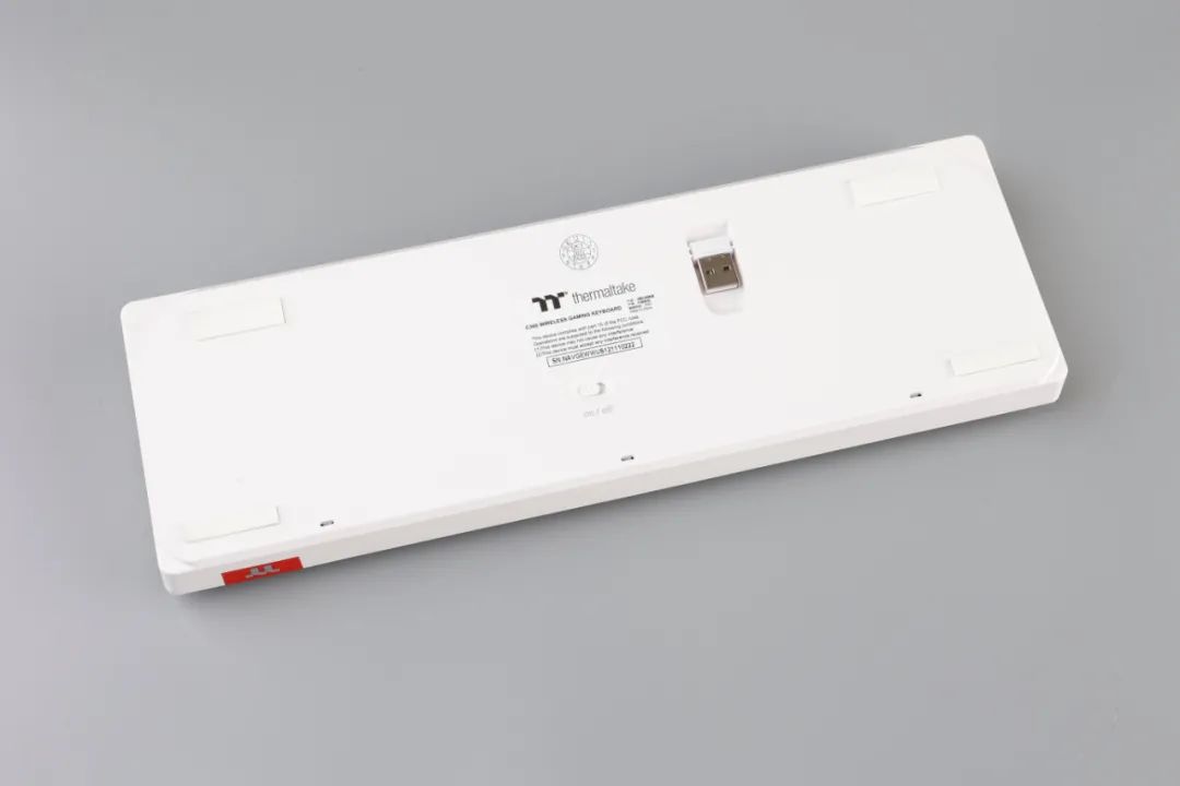 LG|紧凑、全面型选手！Tt领航员C360 RGB三模机械键盘