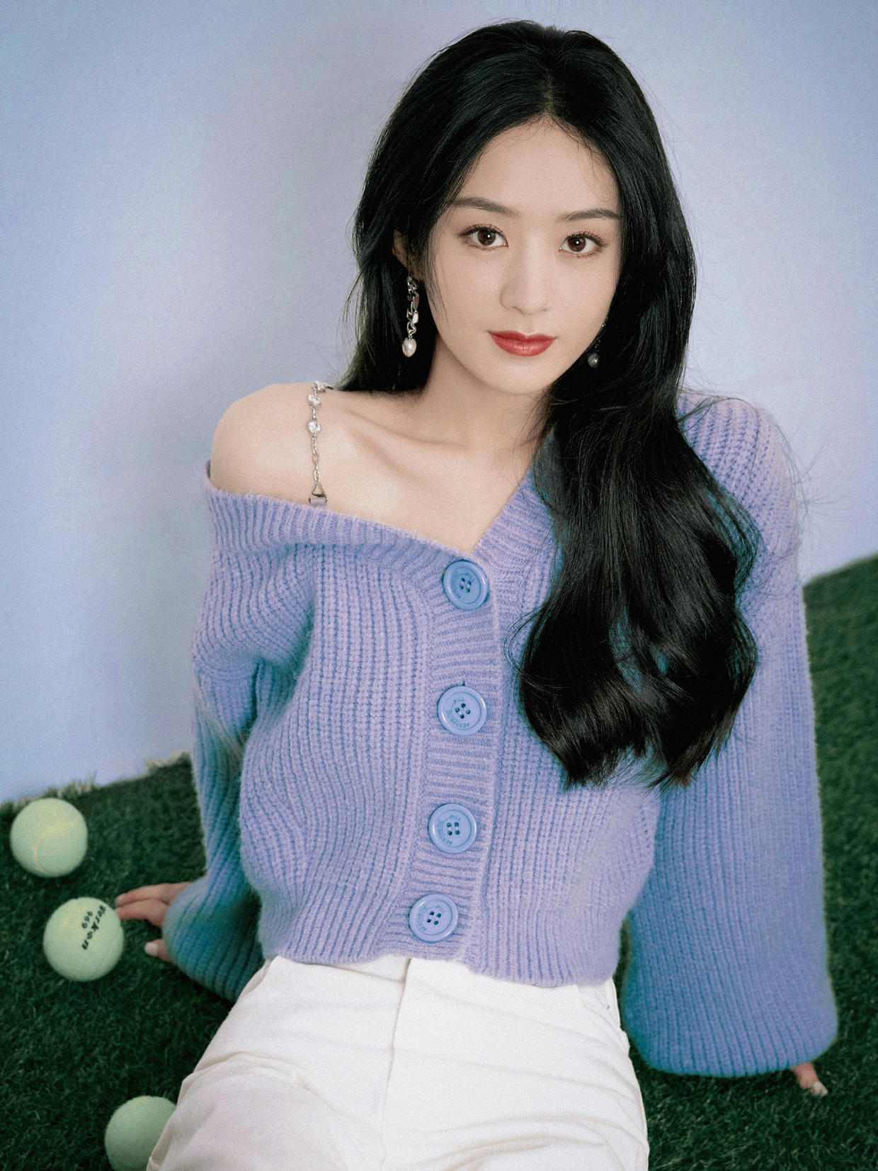 赵丽颖|赵丽颖才是辣妈圈顶流，穿鎏金亮片裙美出了新高度，漂亮大气