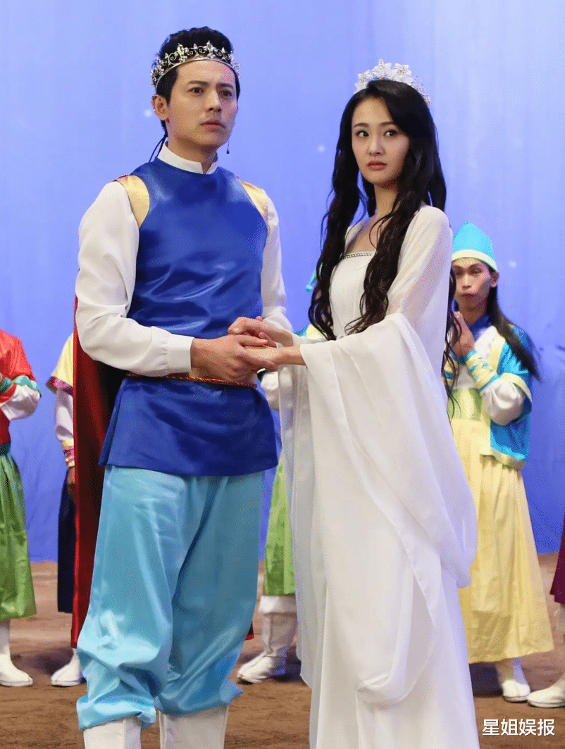 陈思铭|从选秀冠军到童年白月光“无花”，出道17年没火的他，还跟肖战合作过三次