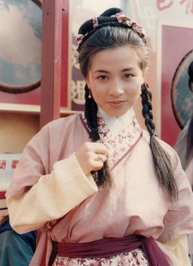 张卫健|《鹿鼎记》21年：女配影片遭禁播、患抑郁症，女主未婚成“老赖”