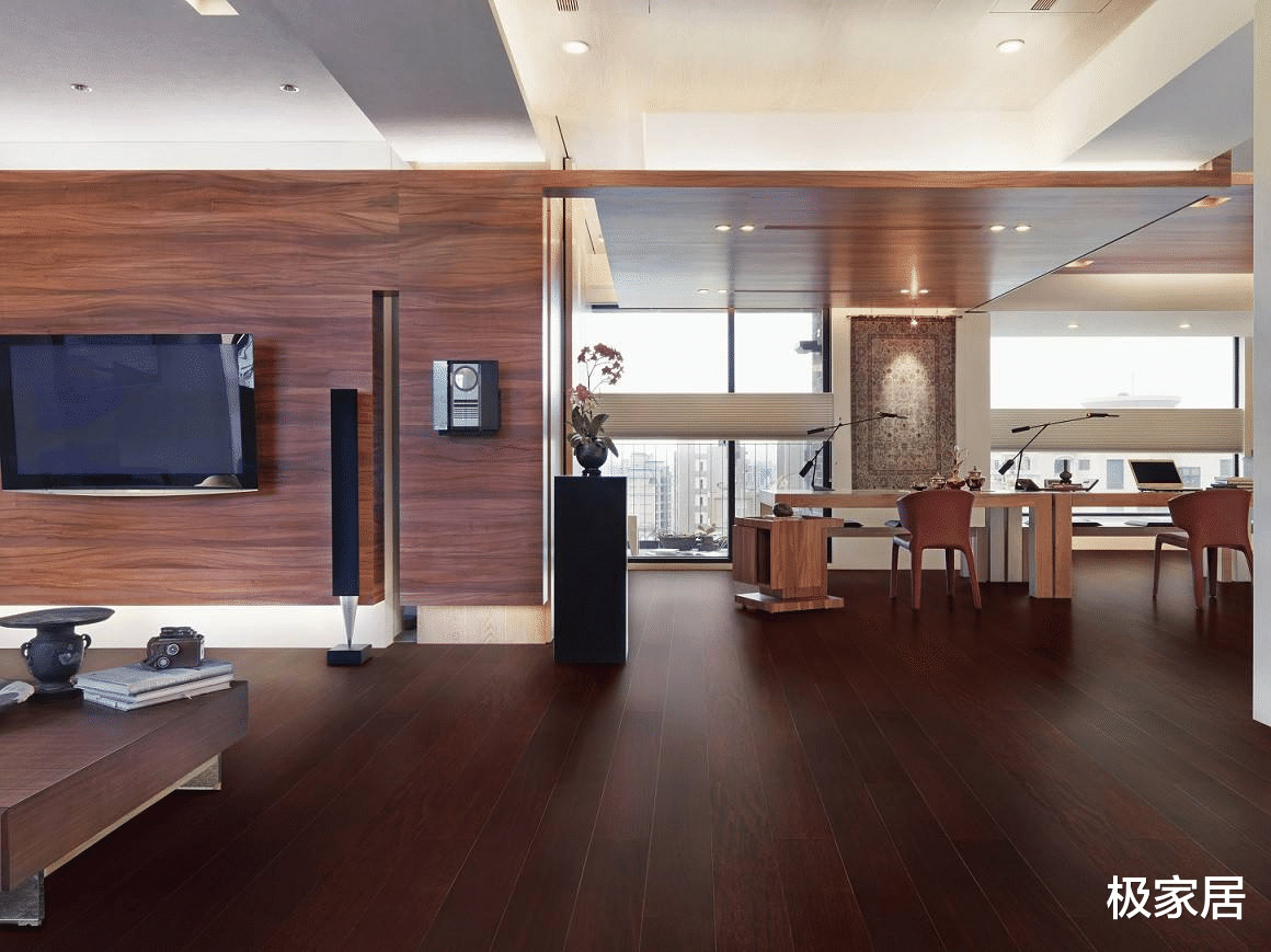 旧地板是翻新还是直接更换?学会老师傅的技巧,让旧地板换新颜