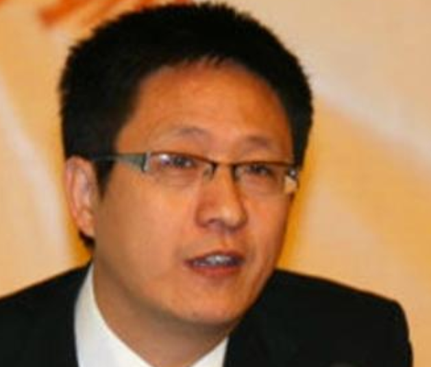 劳春燕|“央视名嘴”劳春燕：丈夫身份曝光，硬实力不输自己