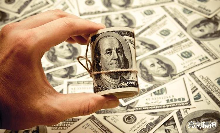 美国国债 美国欠中国7万亿，要是赖账不还怎么办？答案很简单，就3个字