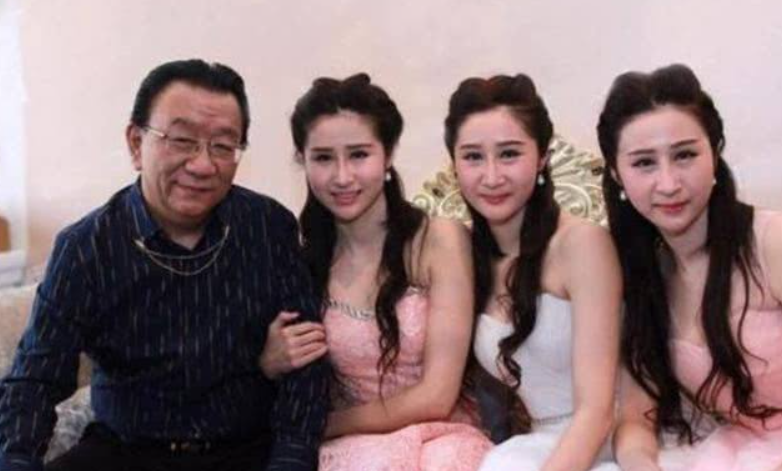 牛群|2018年常宝华去世，葬礼上侯耀华带头鼓掌牛群缺席，两人有何恩怨