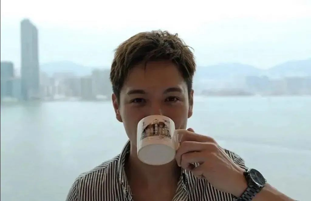 吴彦祖|“翻版吴彦祖”吴伟豪出浴不雅片段流出，网友：形象崩塌一手好牌打烂