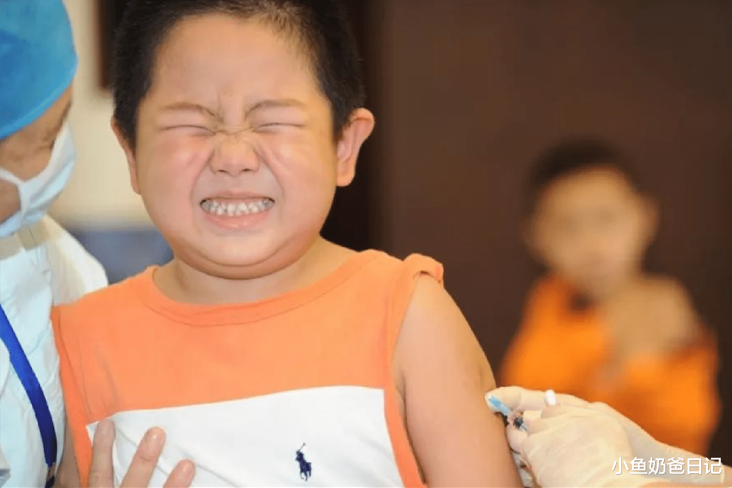 小鱼奶爸日记|孩子打疫苗现场完全失控,想要孩子乖乖配合,家长要善用技巧