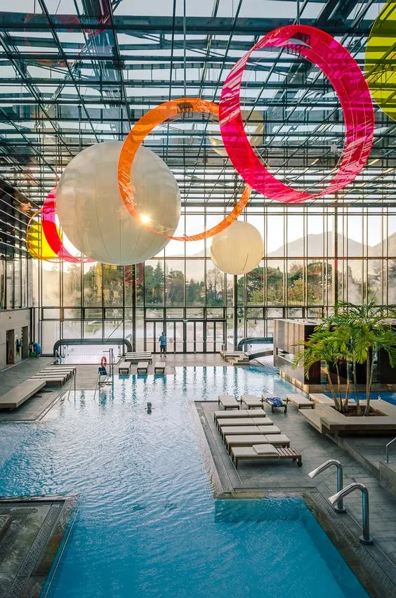 亿伽设计│温泉设计│洗浴设计│酒店设计│热疗?美丽的公园：意大利梅拉诺温泉浴场