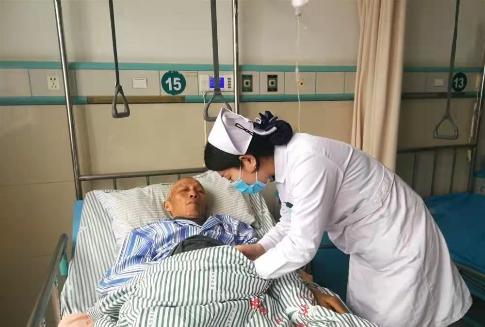 金兰中医学社|50岁大爷甲状腺癌离世，生前从不吃辣，医生：3物或是结节癌变的根源