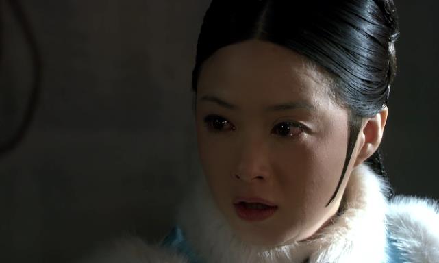 甄嬛传|甄嬛传：甄嬛至死不知，皇上赐了白绫毒酒和匕首，为何华妃要撞柱