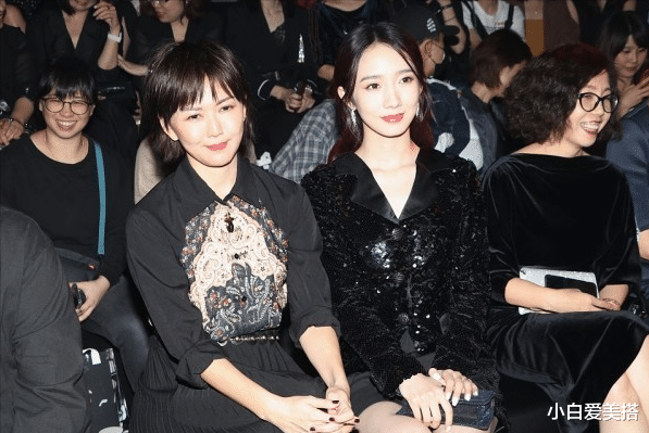 小白爱美搭|孙燕姿和孟美岐相差21岁，坐在一起像“母女”，岁月真是不等人