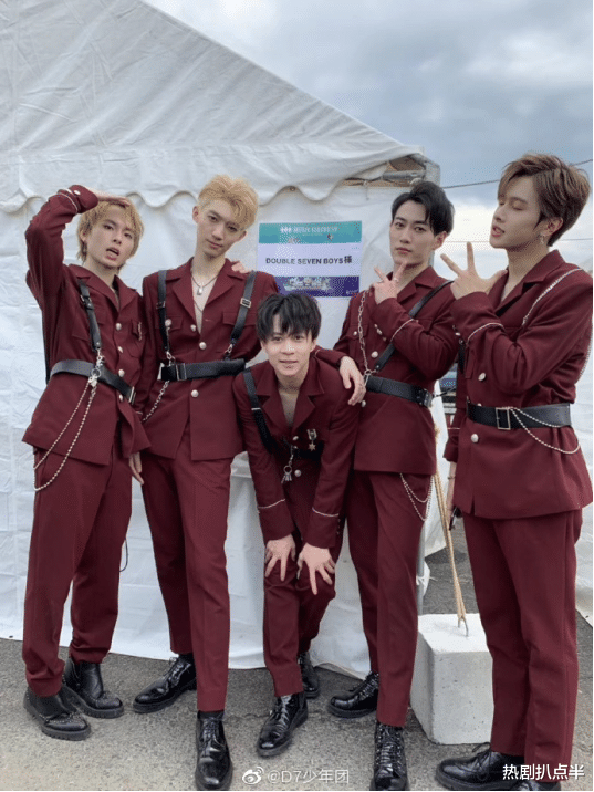 肖战|他们被称国内特丑男团，7人都油腻，一事无成还靠鞠婧祎她们养着