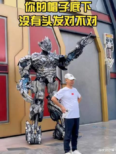 迪士尼|不到1个月，威震天就过气了？迪士尼的玲娜贝儿凭什么火爆全网？