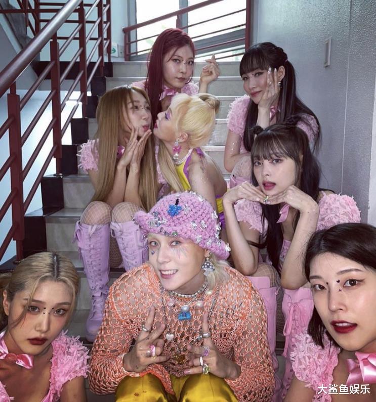 金晓钟|韩国男艺人金晓钟经历了什么，从柔顺的乖乖男走上了亚文化的道路