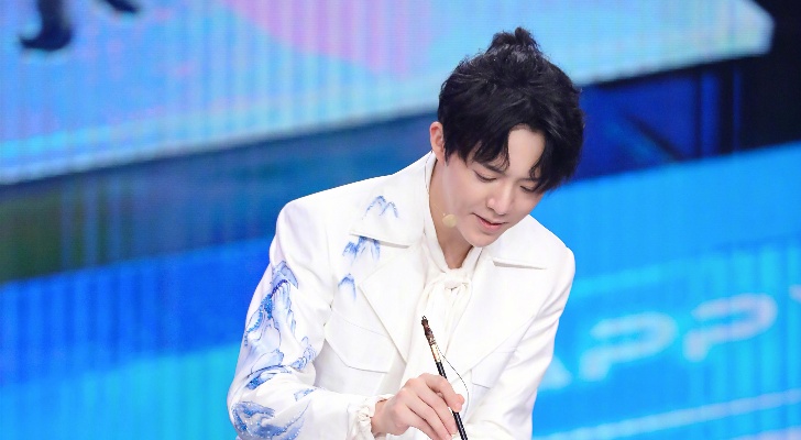 |又有一艺人出事，不是惊讶于李云某被捕，而是一条评论