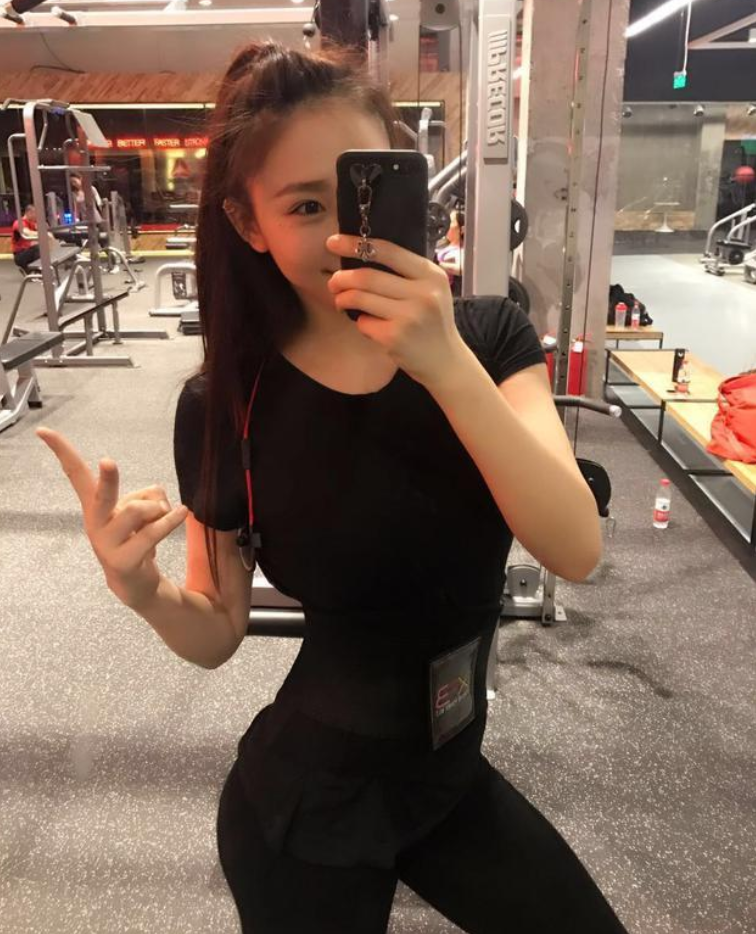 富二代|女主播被富二代刷9000万礼物，直接以身相许，她如今过得怎样？