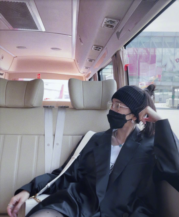 杨幂|杨幂发最新自拍照，引发众多粉丝喜爱