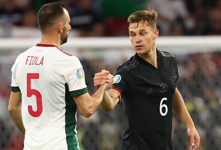 德国队|0-1到2-2！世界4冠王失绝杀，巨星一脚踢飞“第1名”，天才创历史