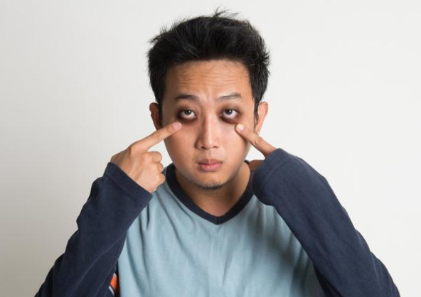 肝脏|再三提醒：男性晨起有4种表现，多半是肝“扛不住了”，占一个，也要检查