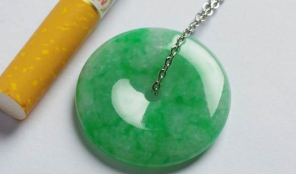 翡翠|来看看翡翠中的浮雕手法，一共有三种，你有没有见过呢？