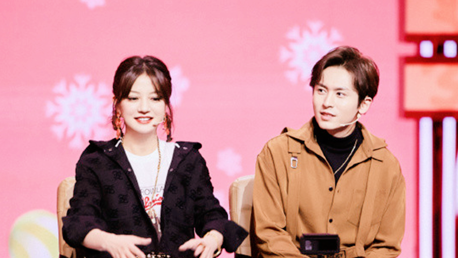 赵薇|同样开公司，赵薇李冰冰旗下人才济济，为何周迅的艺人“捧不红”